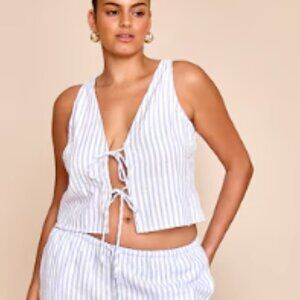 Pretty Little Thing blue and white tie front crop top size 10